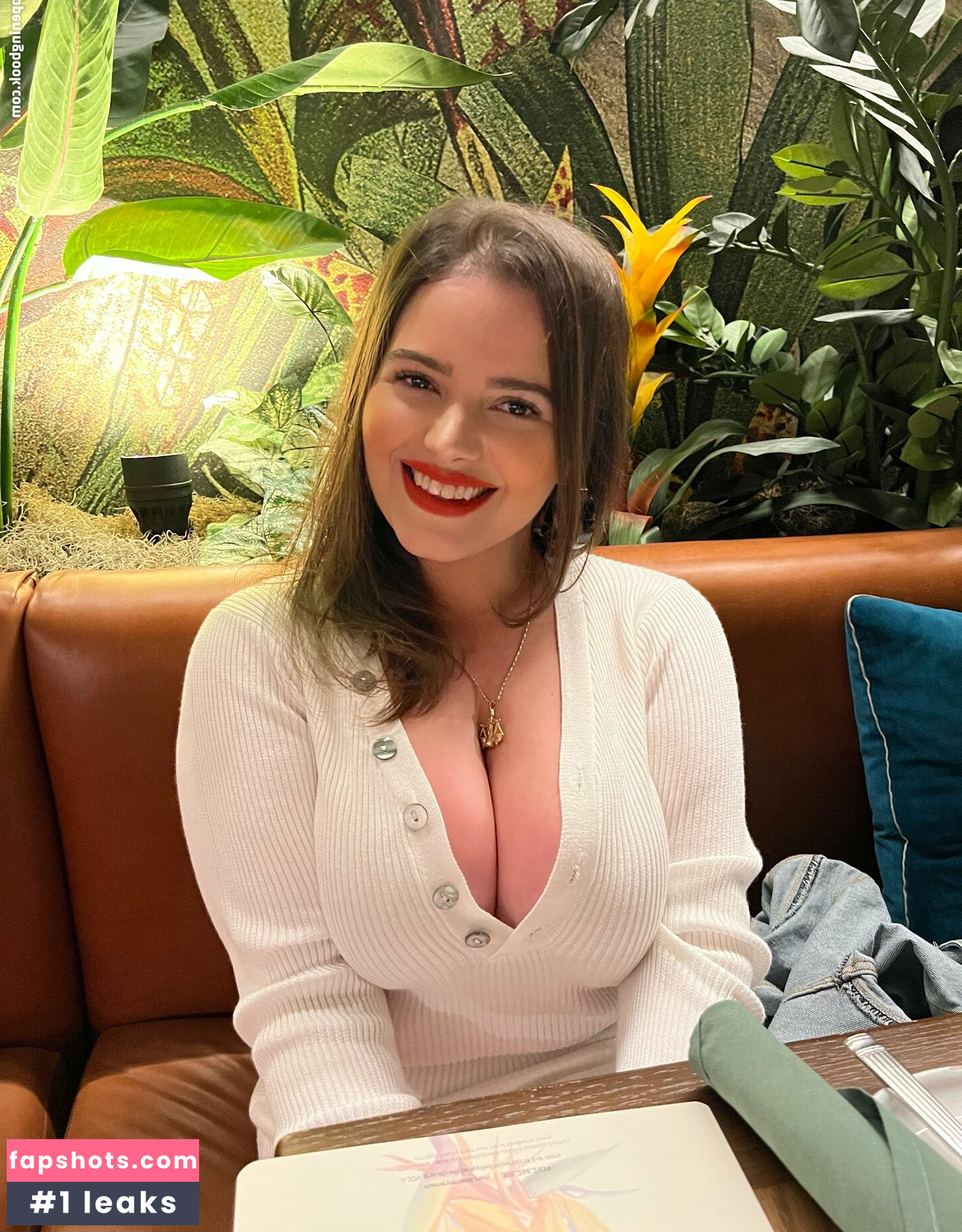 Vanessinator gallery photo #77