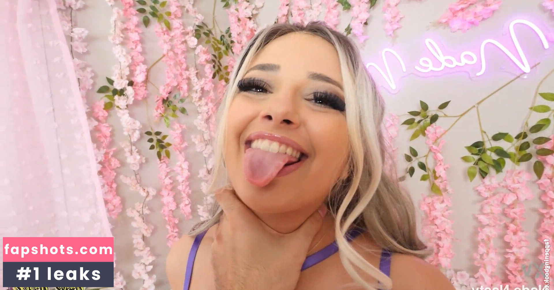 Vanexxmarie Nude Leaks OnlyFans Photos #33 - LeakJerk