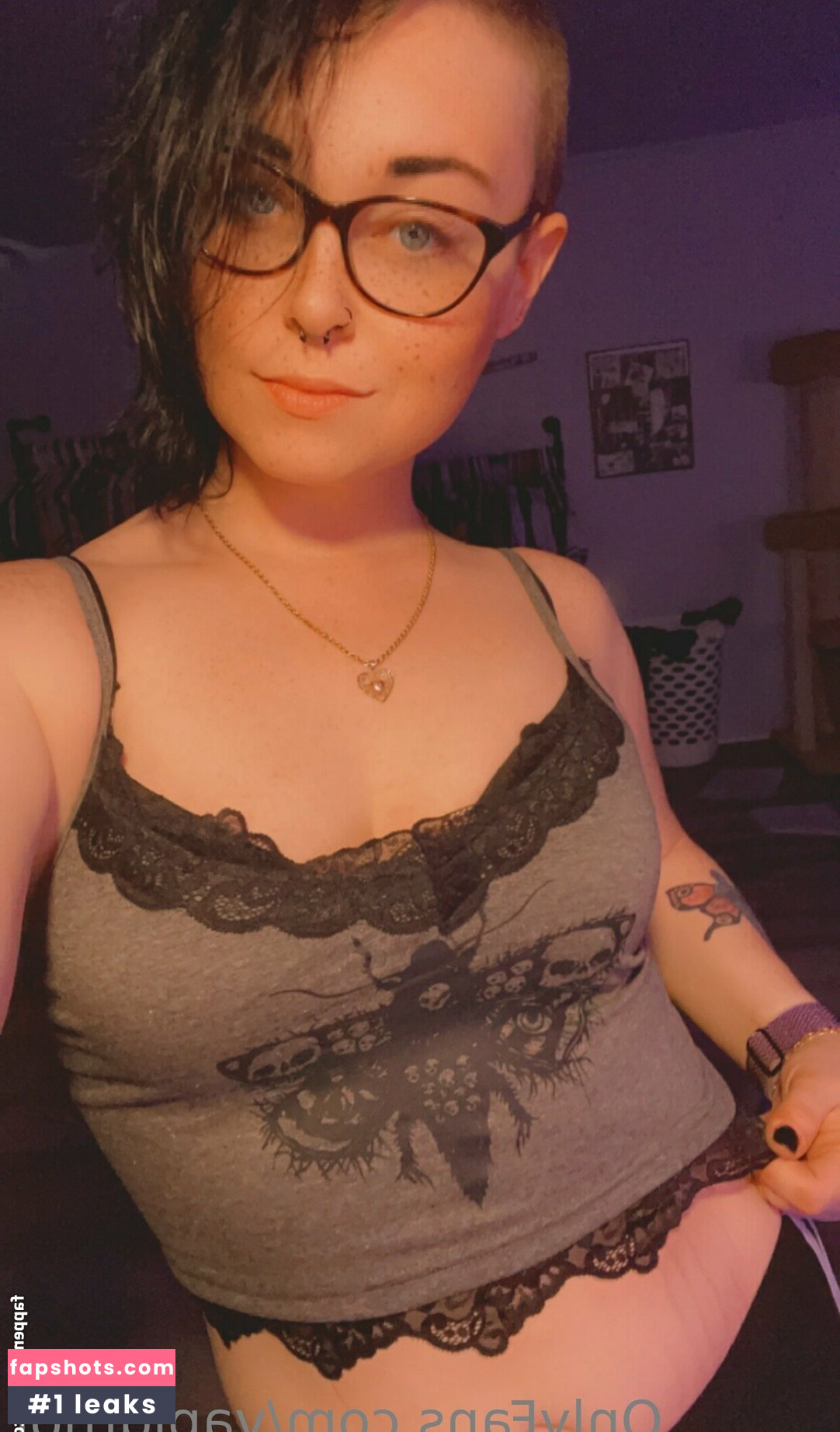 vapidthot gallery photo #2