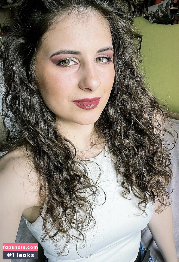 Vas Megyei Lányok gallery photo #10