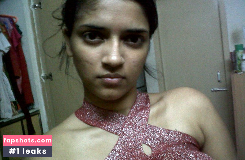 Vasundhara Kashyap gallery photo #12