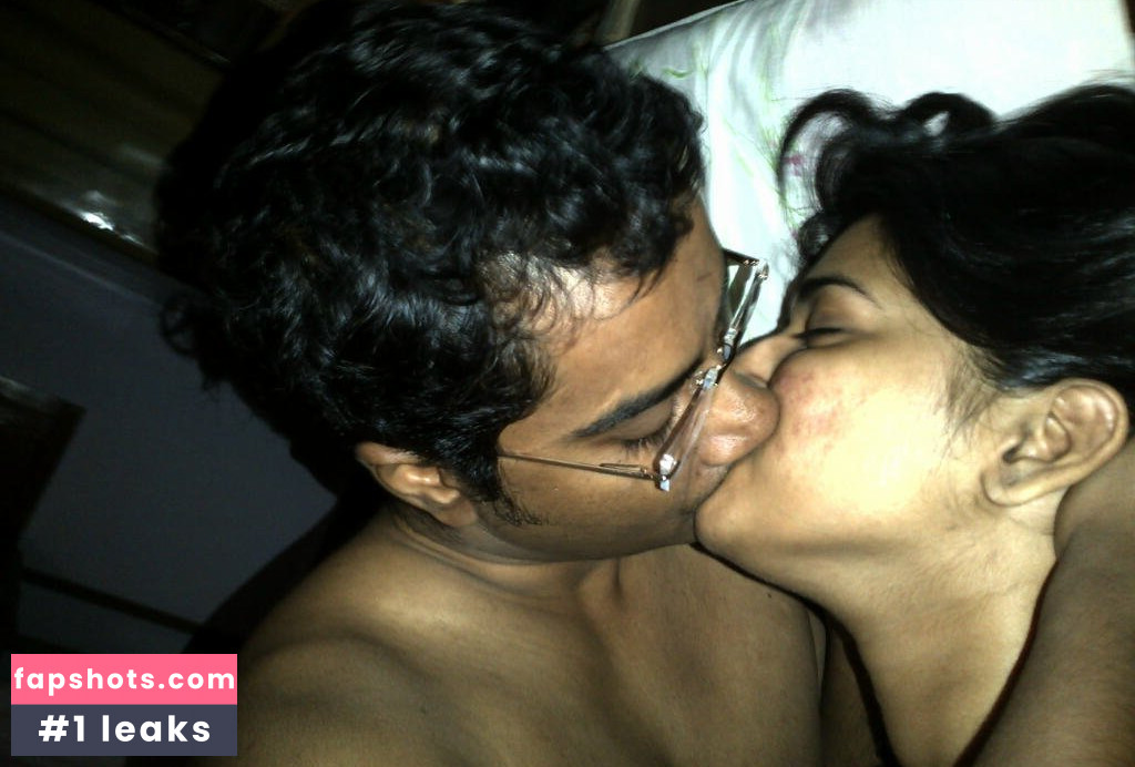 Vasundhara Kashyap gallery photo #13