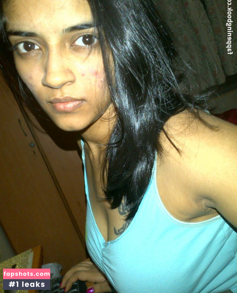 Vasundhara Kashyap gallery photo #19