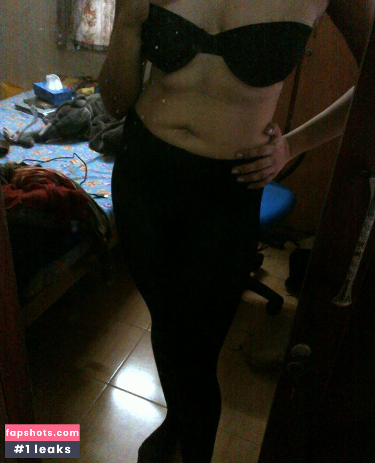 Vasundhara Kashyap gallery photo #3