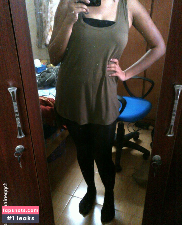 Vasundhara Kashyap gallery photo #10