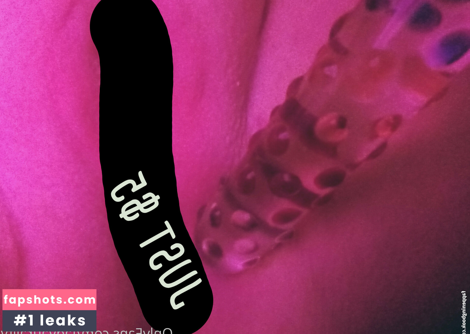 vauxibox nude babe gallery