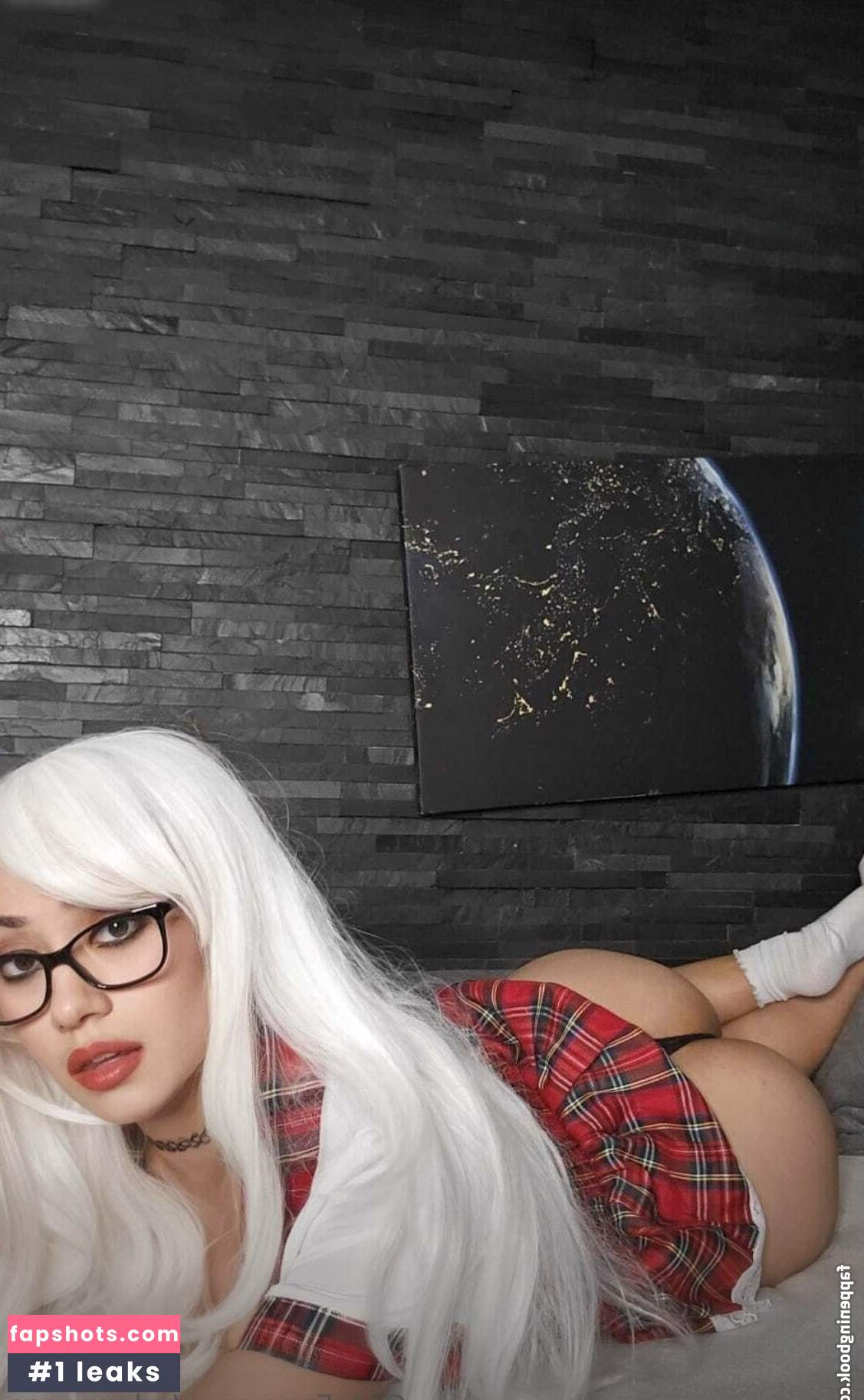 VDarquise gallery photo #28