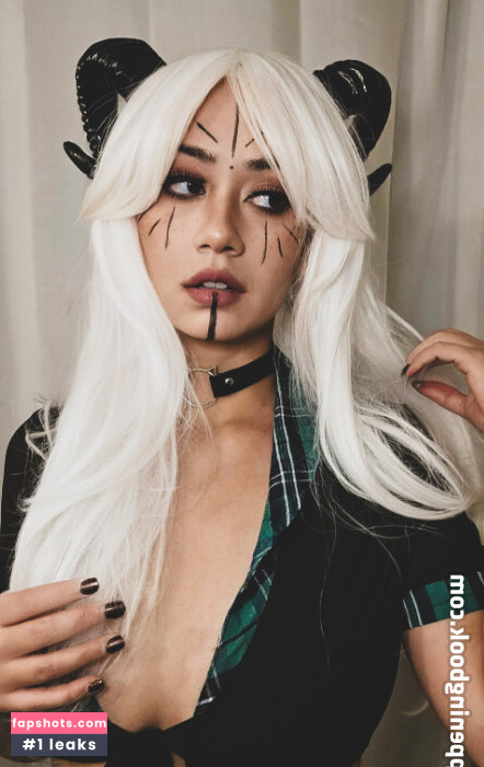 VDarquise gallery photo #46