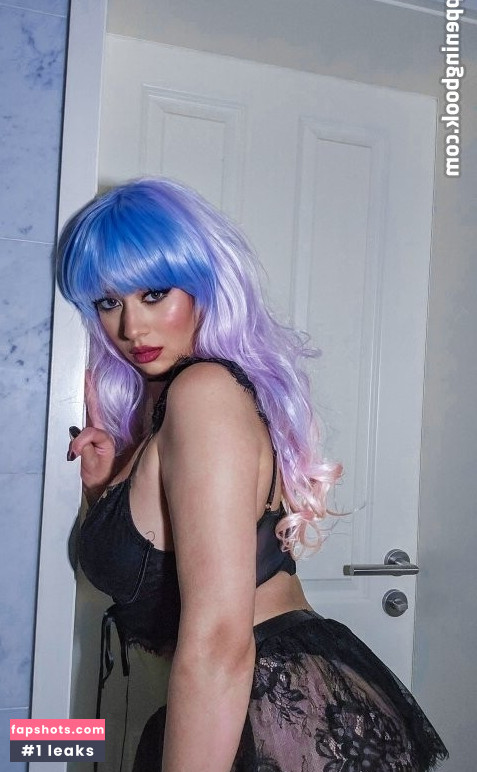 VDarquise gallery photo #57