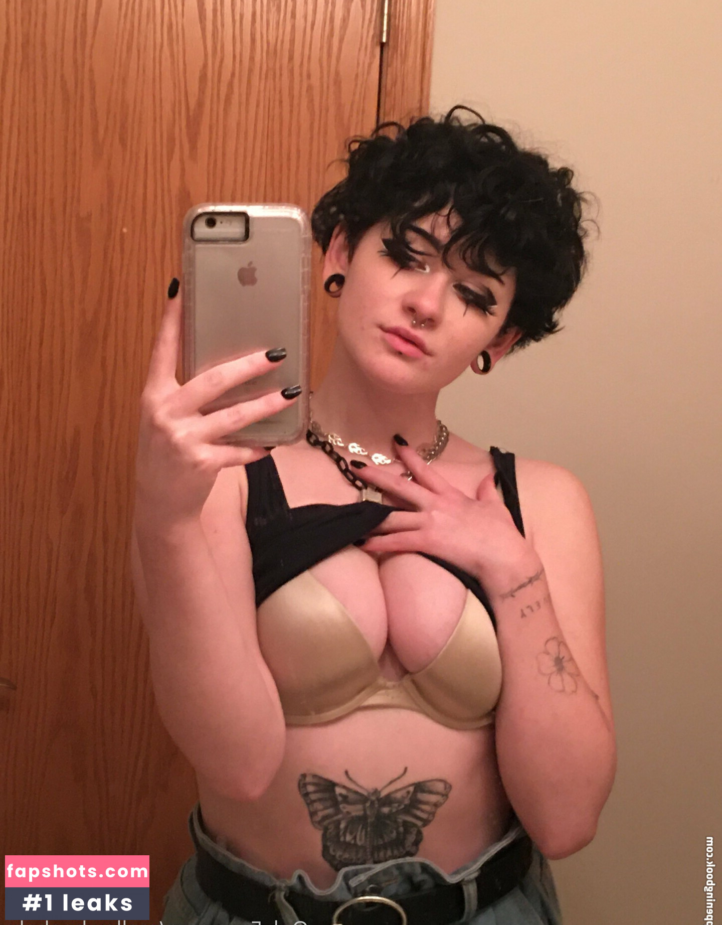 veeginas Nude Leaks OnlyFans Photos #37 - LeakJerk