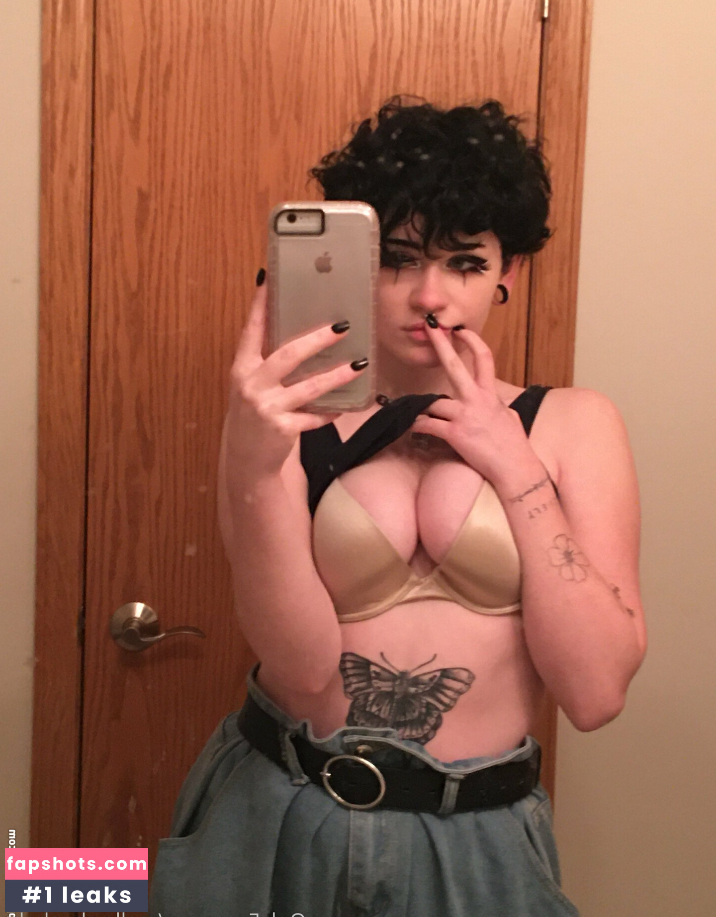 veeginas Nude Leaks OnlyFans Photos #39 - LeakJerk