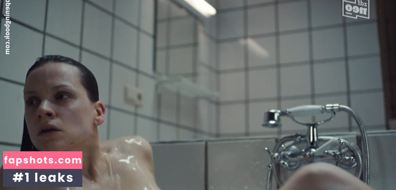 Veerle Baetens gallery photo #6