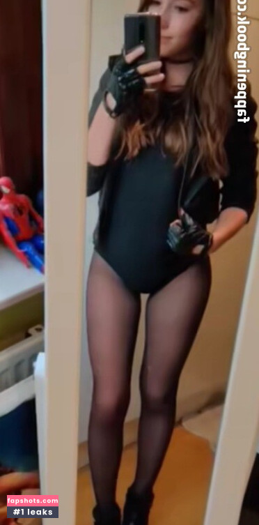 Veerle Vermeer nude babe gallery