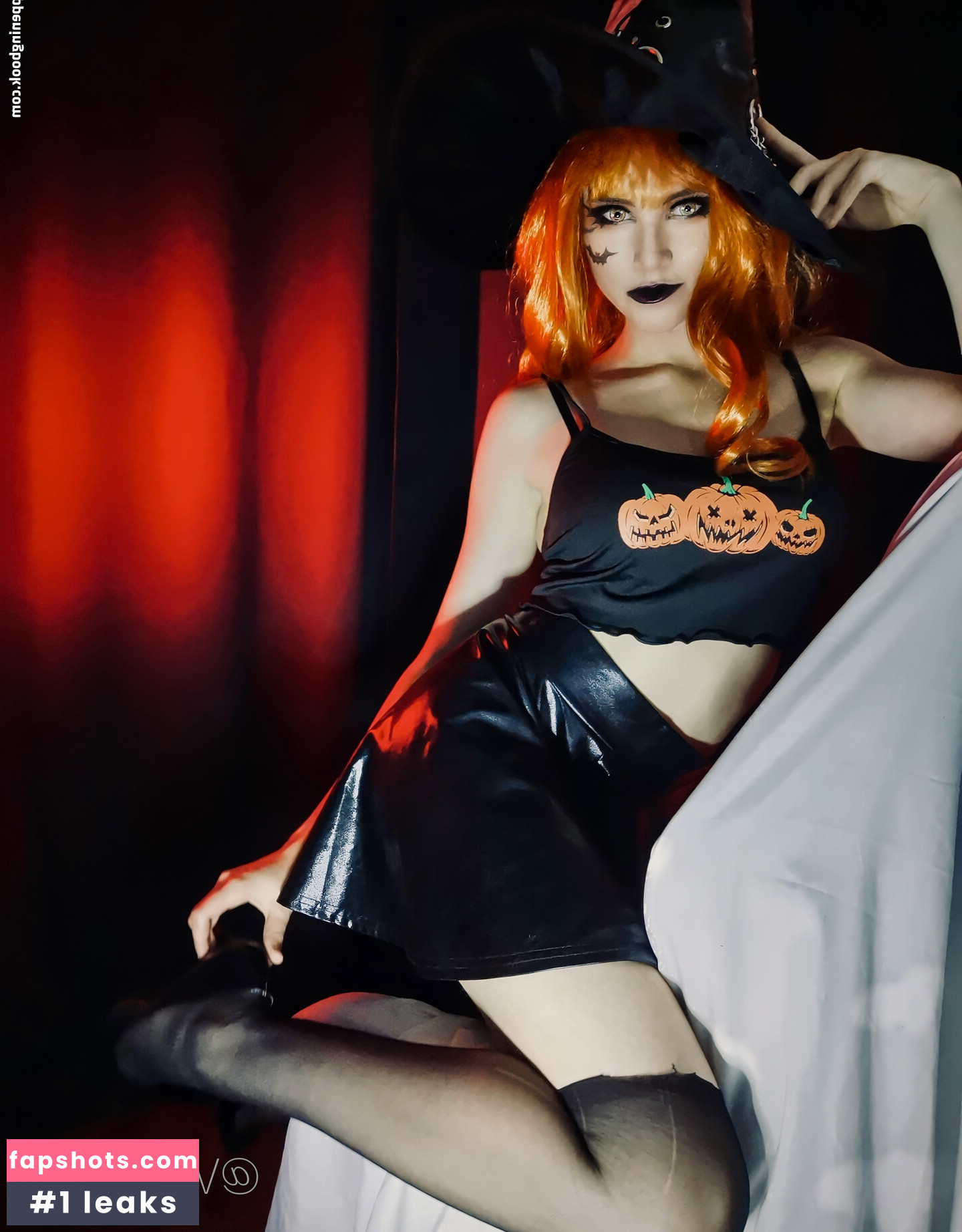 vega.cos nude babe gallery