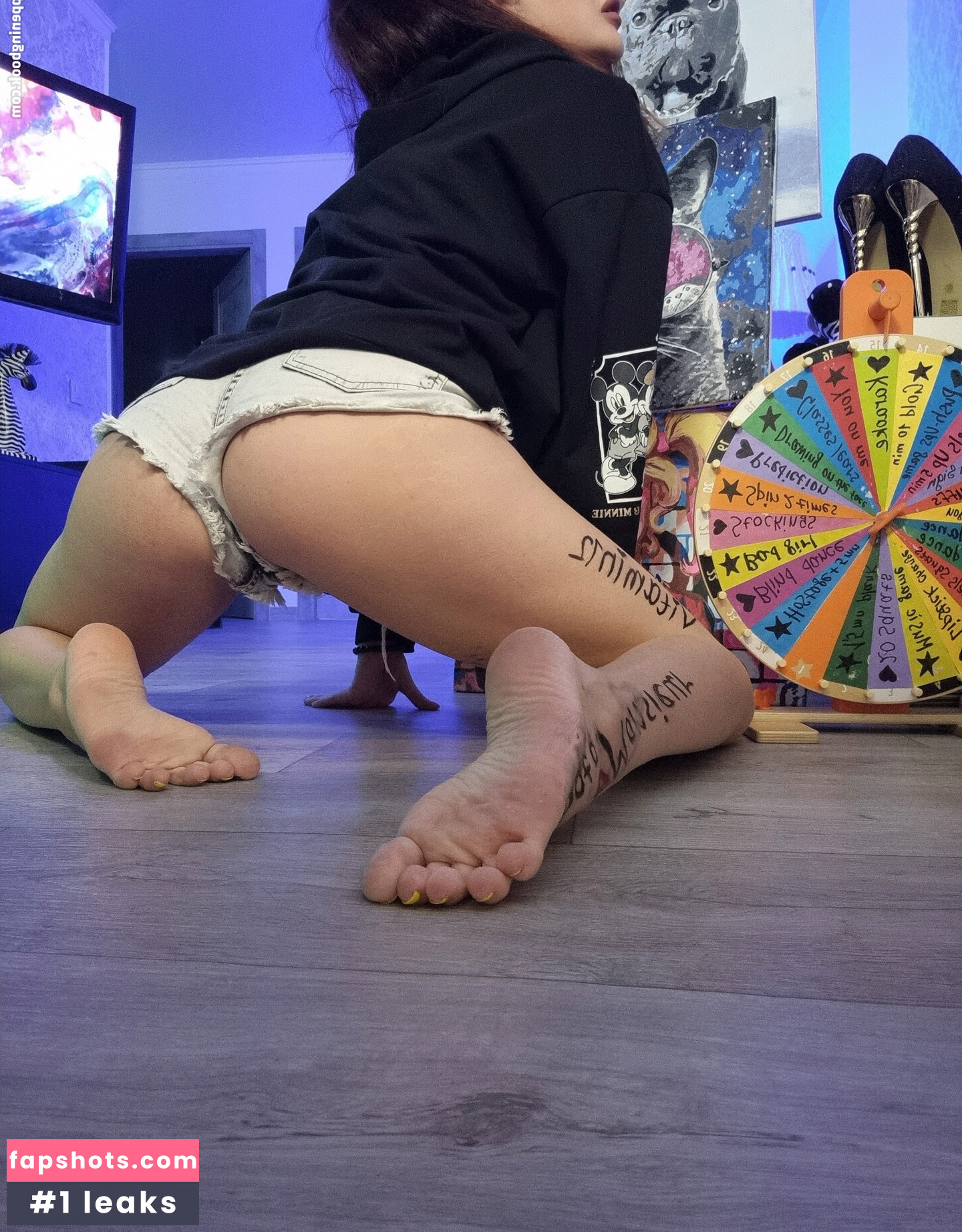 vellialai gallery photo #9