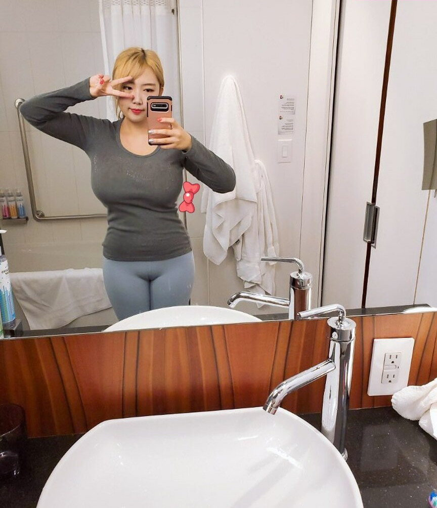 velvet-7 Nude Leaks OnlyFans Photos #747 - LeakJerk