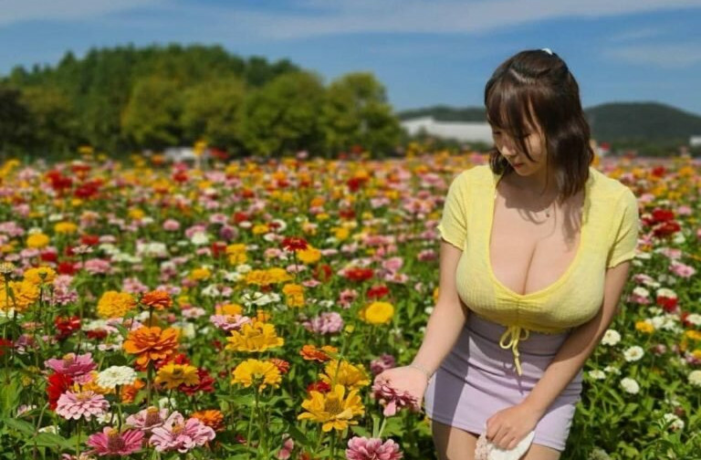 velvet-7 Nude Leaks OnlyFans Photos #805 - LeakJerk