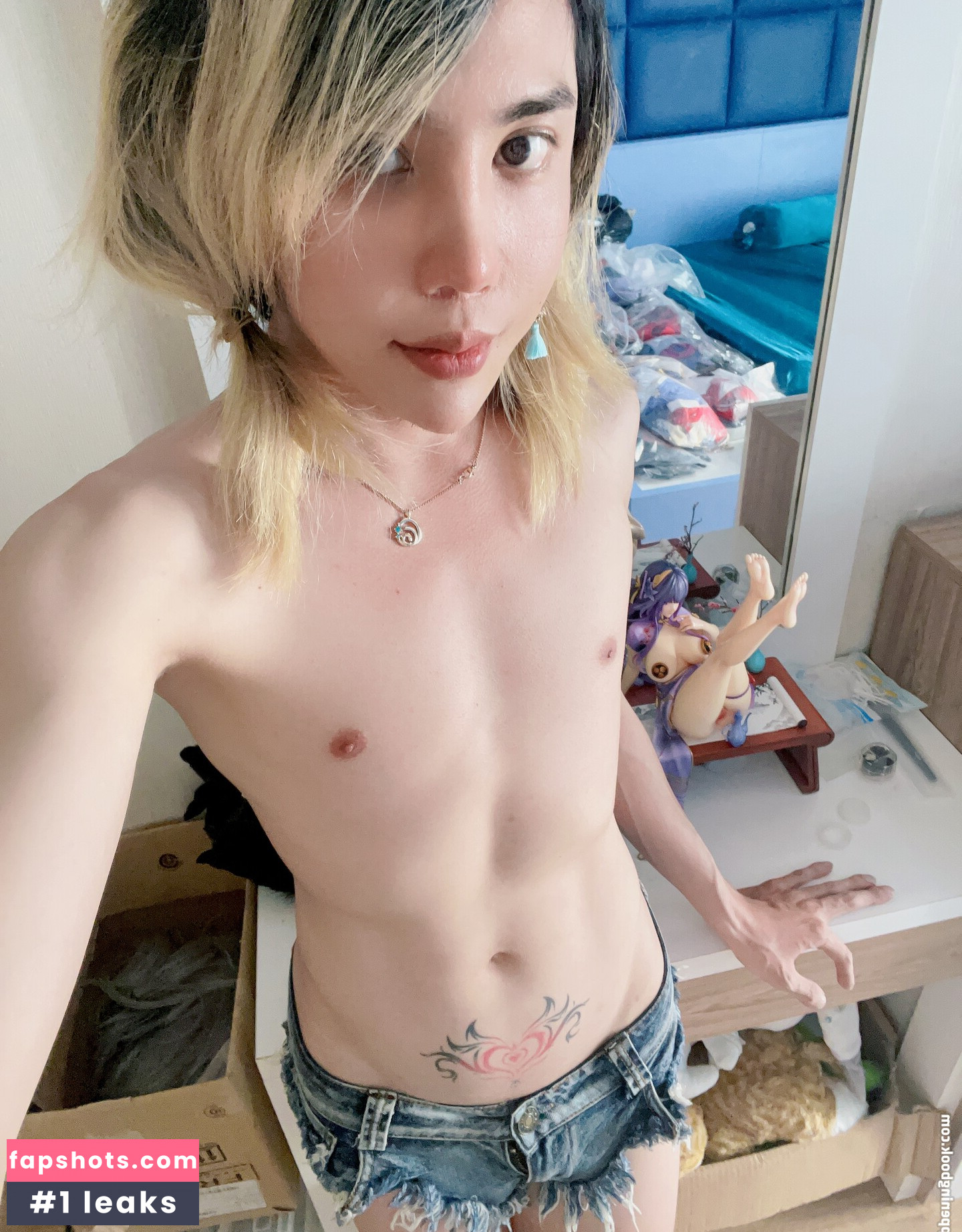 Velvet-Chann gallery photo #27