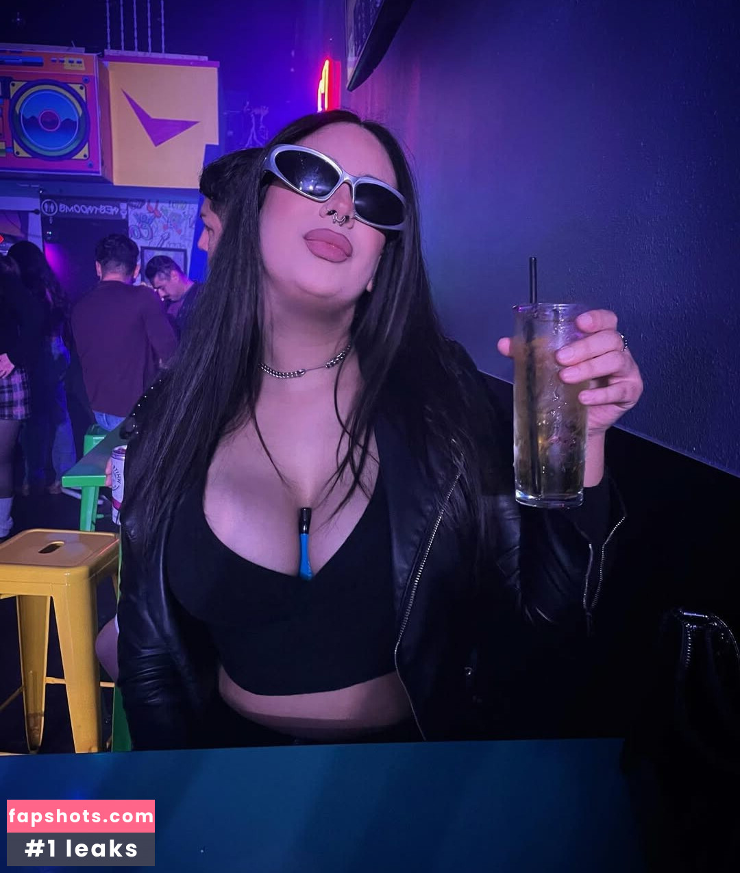 velvet_kitty93_ gallery photo #15