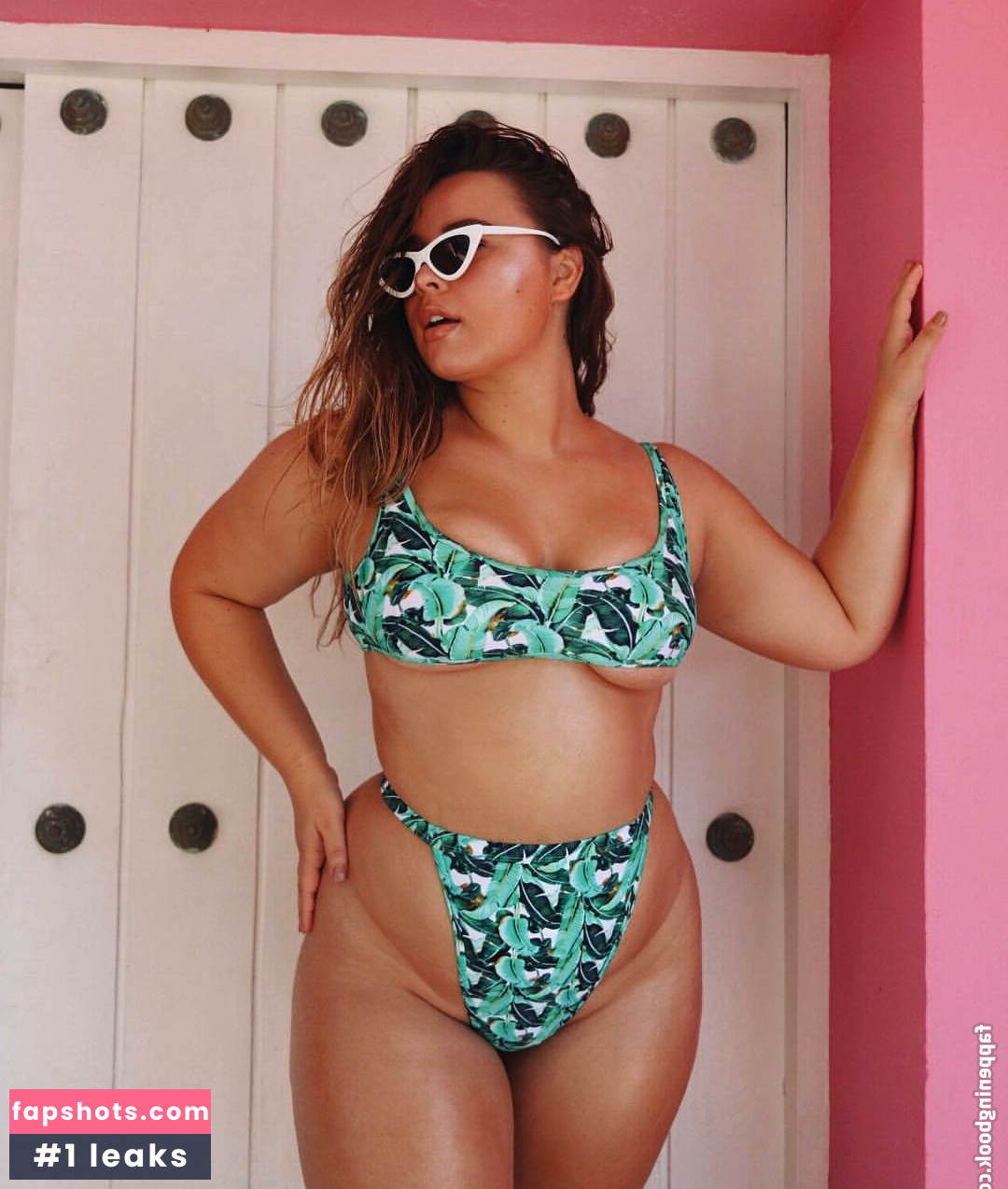 Venezia Cruz gallery photo #11