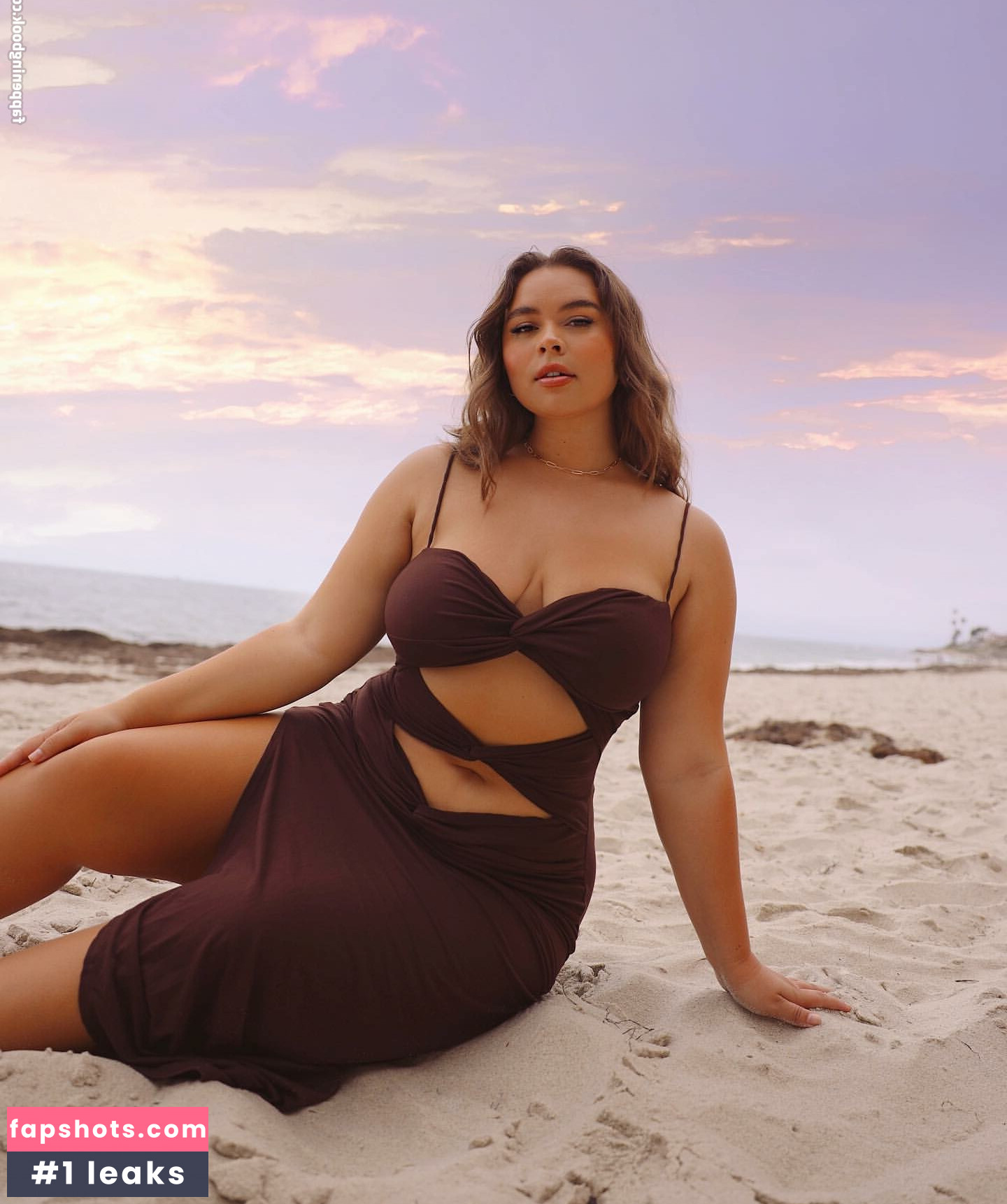 Venezia Cruz gallery photo #23