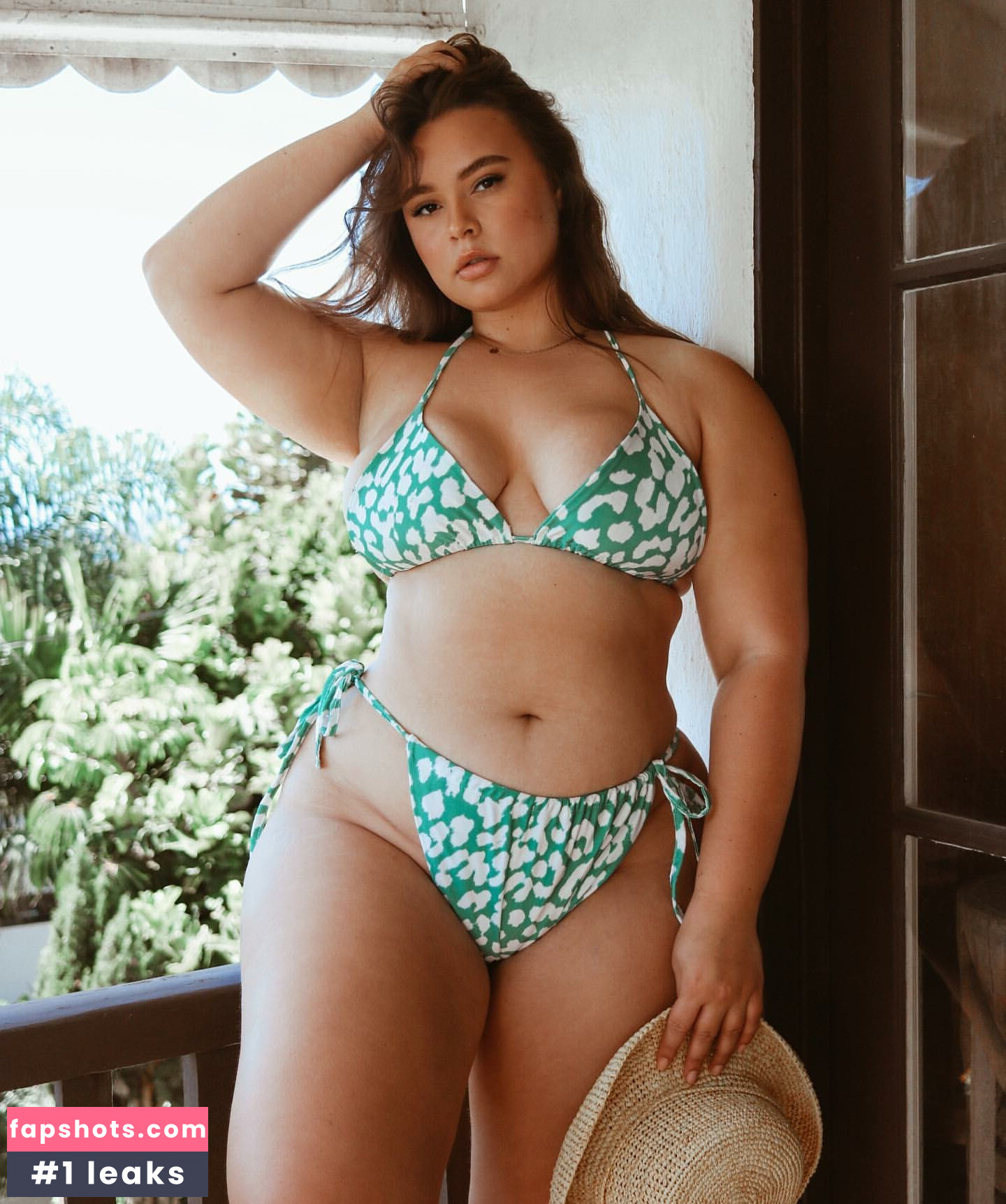 Venezia Cruz gallery photo #25