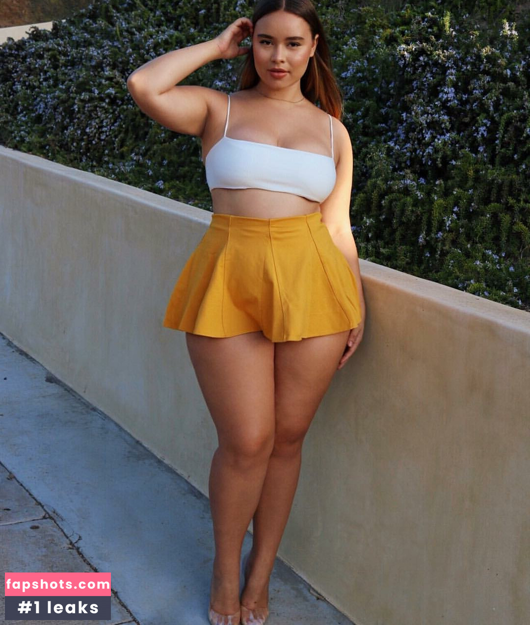 Venezia Cruz gallery photo #31