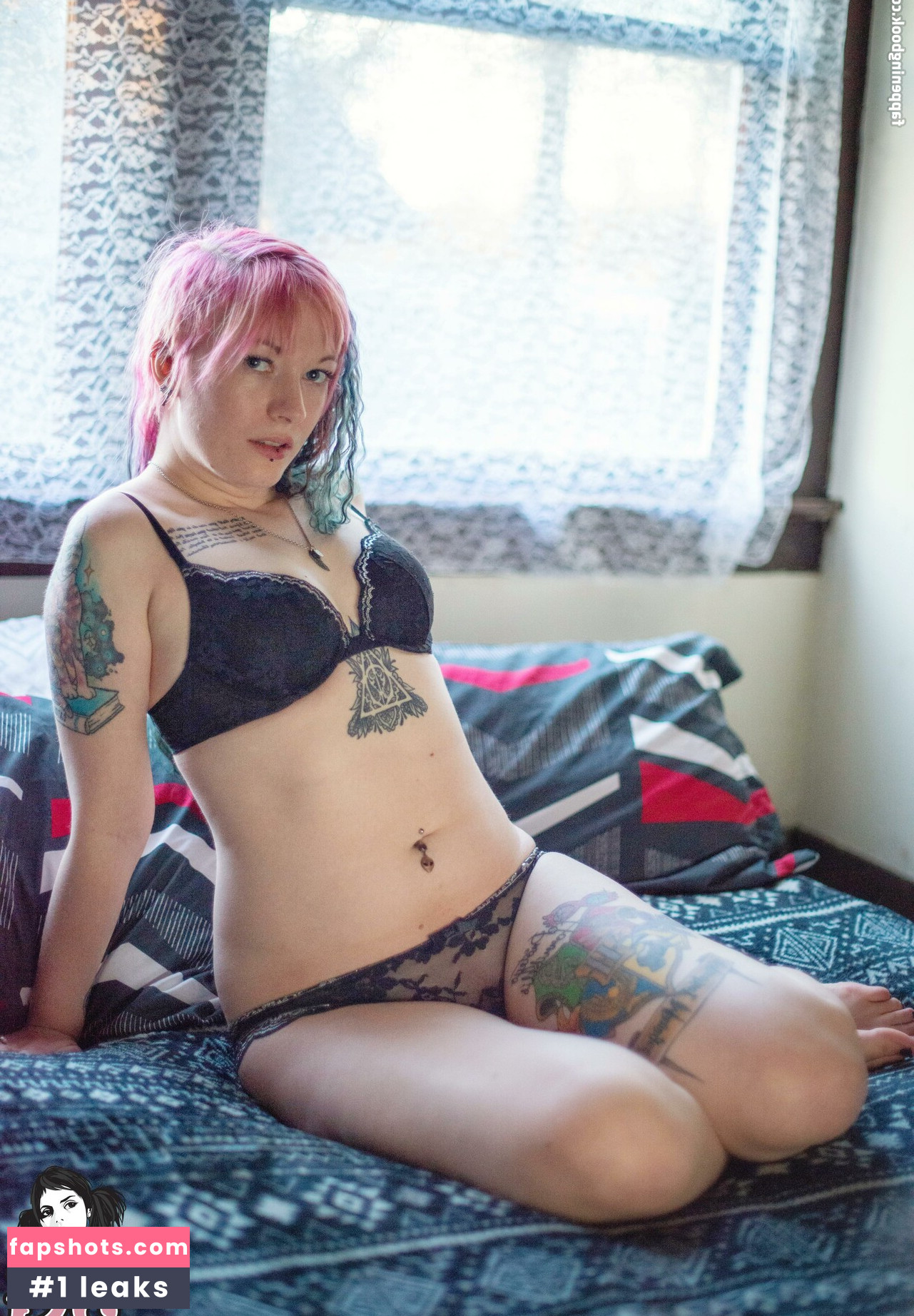 Venomousrose gallery photo #12