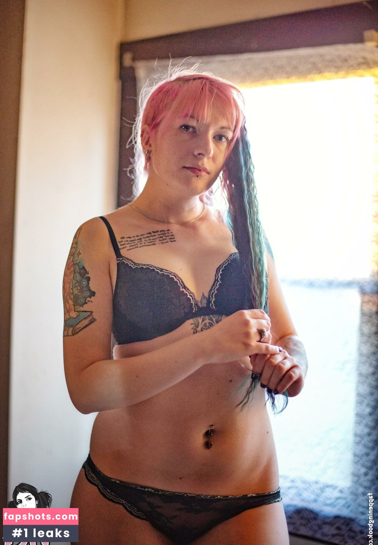 Venomousrose gallery photo #17