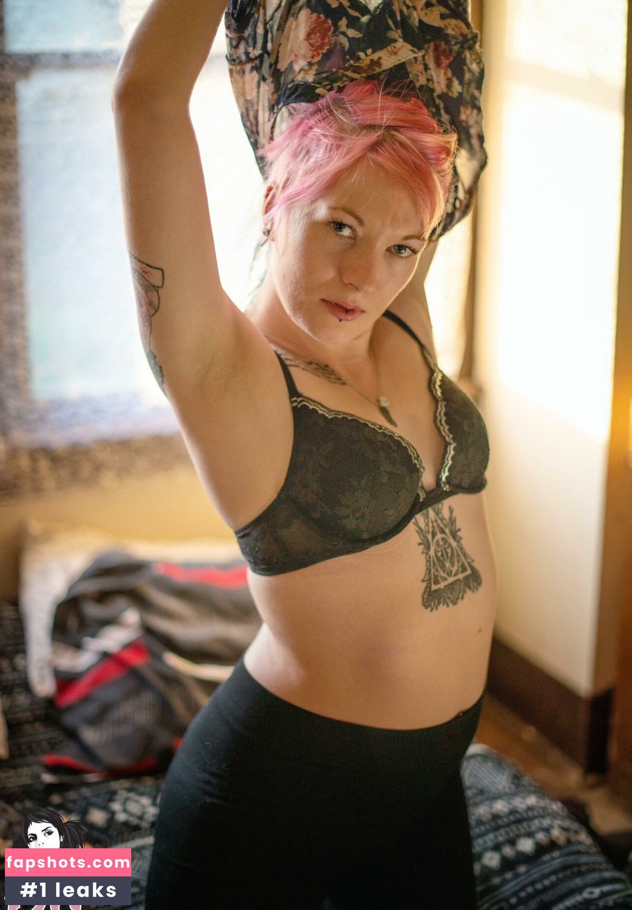 Venomousrose gallery photo #22