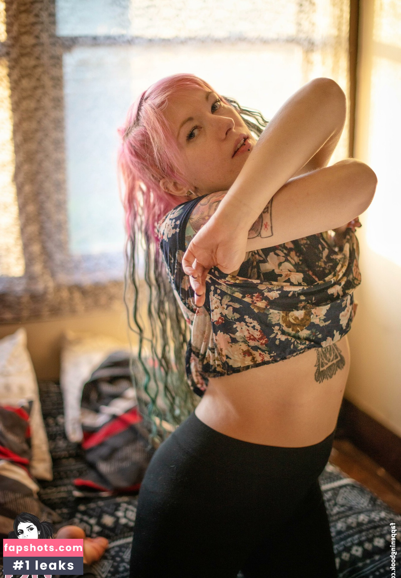 Venomousrose gallery photo #23