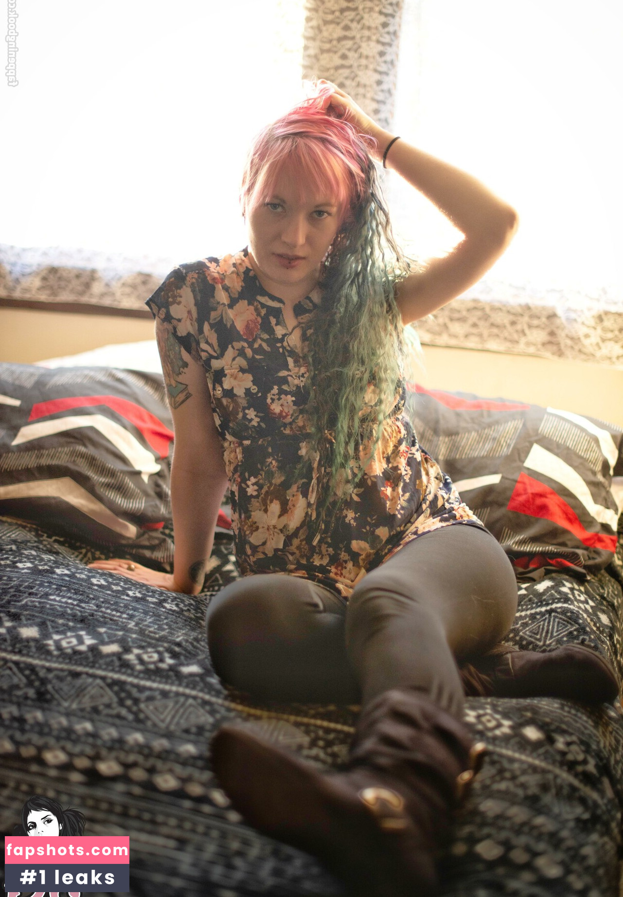 Venomousrose gallery photo #25