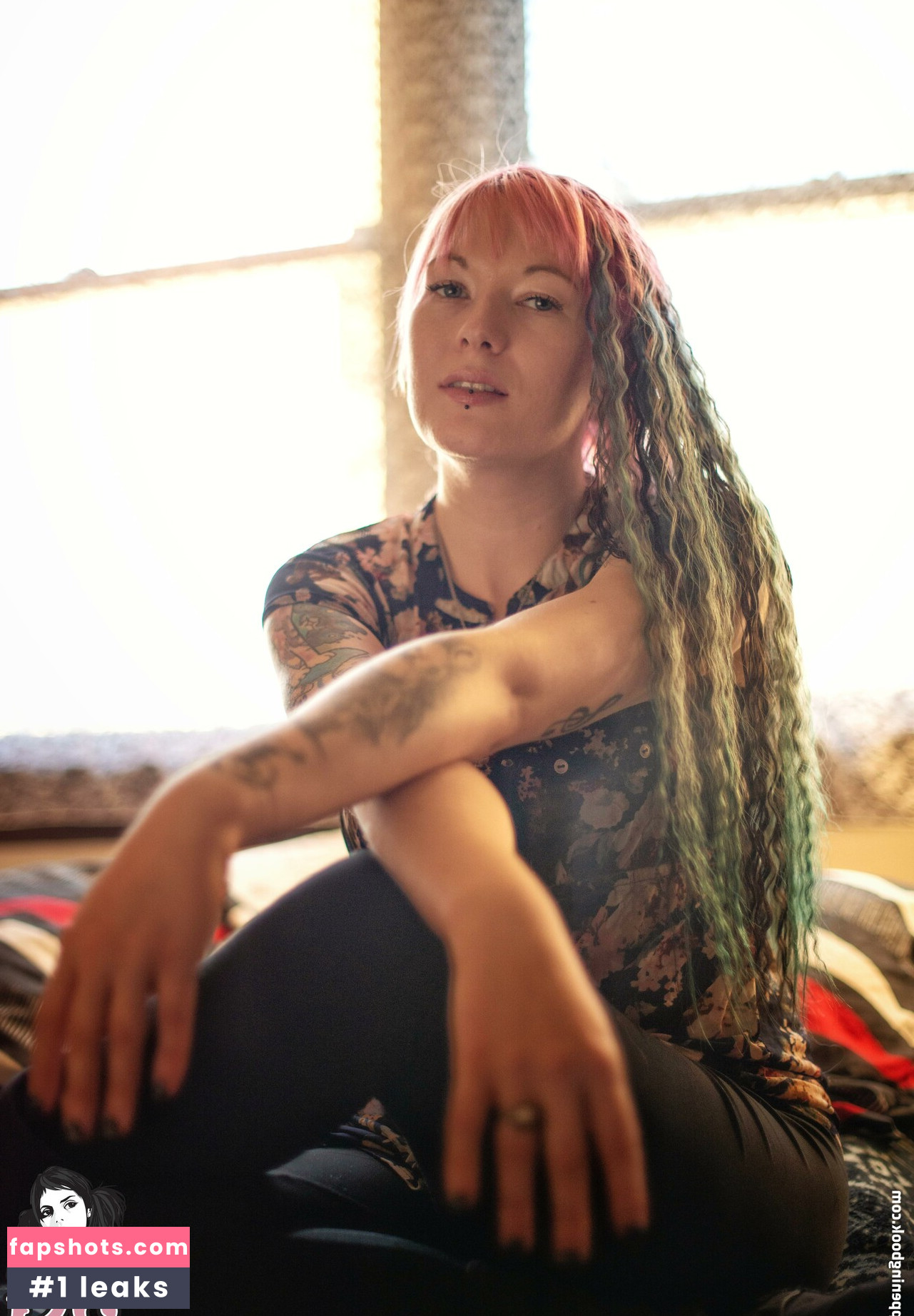 Venomousrose gallery photo #35