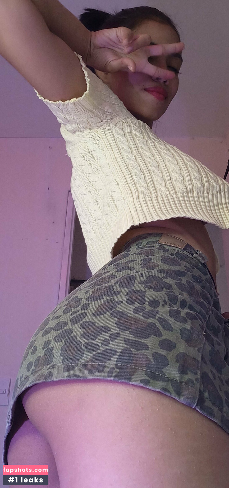 venus_22 gallery photo #21