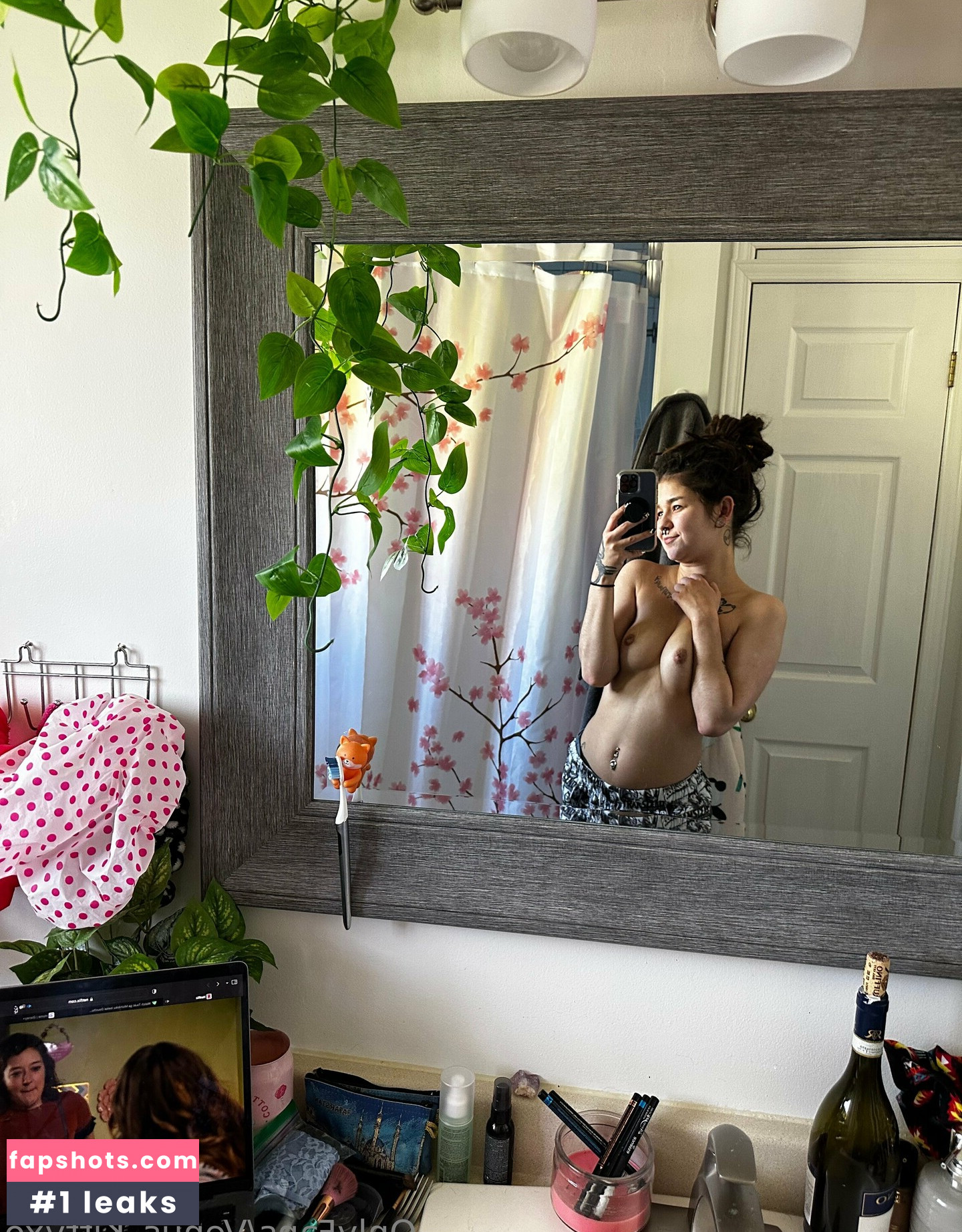 venus_kittyxo Nude Leaks OnlyFans Photos #6 - LeakJerk