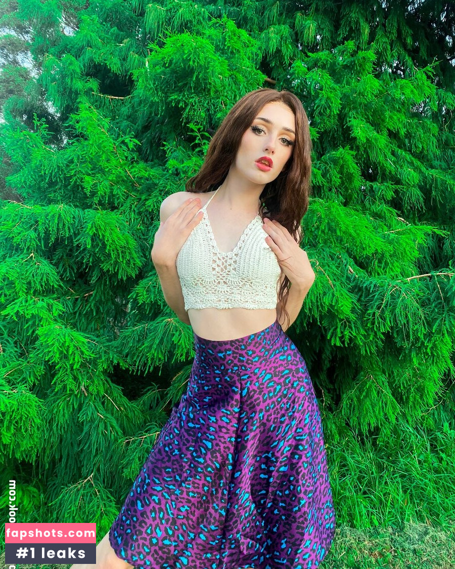 Venus Moorez gallery photo #79