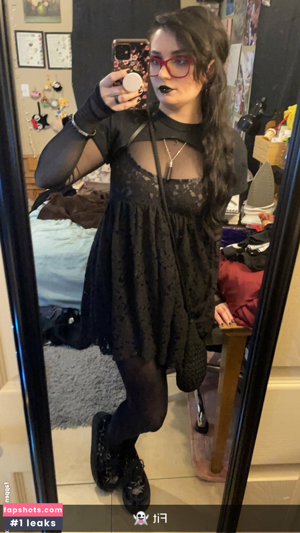 venusveria gallery photo #2