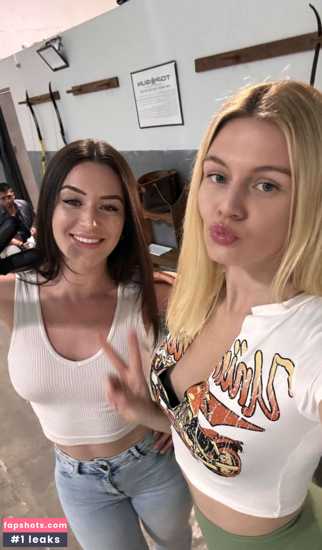 Vera Dijkmans Nude Leaks OnlyFans Photos #17 - LeakJerk