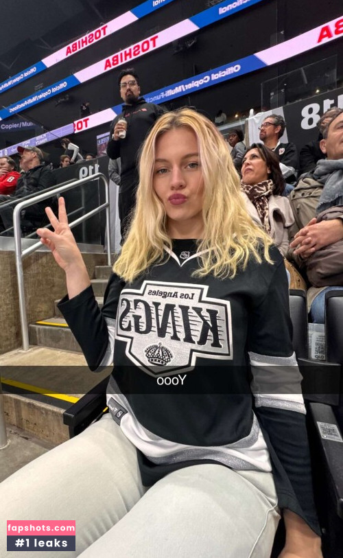 Vera Dijkmans Nude Leaks OnlyFans Photos #113 - LeakJerk