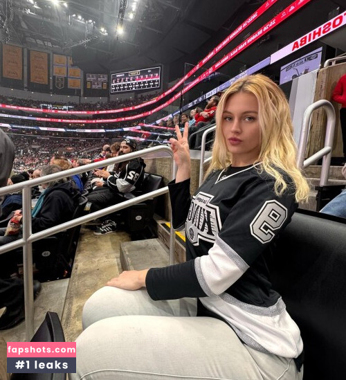 Vera Dijkmans Nude Leaks OnlyFans Photos #114 - LeakJerk