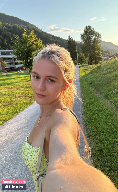 Vera Dijkmans Nude Leaks OnlyFans Photos #1571 - LeakJerk