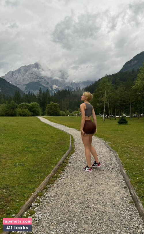 Vera Dijkmans Nude Leaks OnlyFans Photos #1579 - LeakJerk