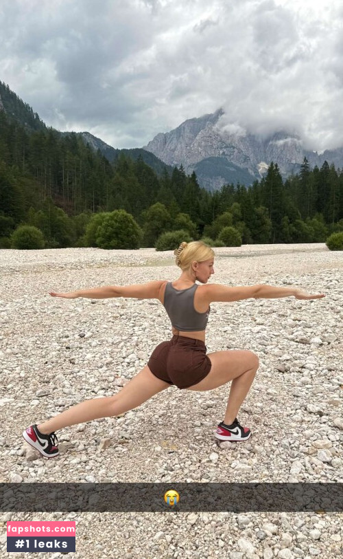 Vera Dijkmans Nude Leaks OnlyFans Photos #1581 - LeakJerk