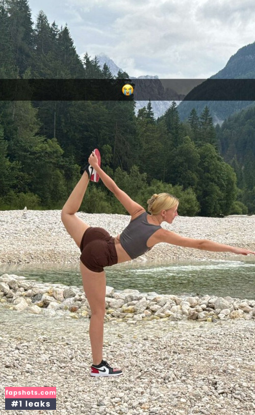 Vera Dijkmans Nude Leaks OnlyFans Photos #1582 - LeakJerk