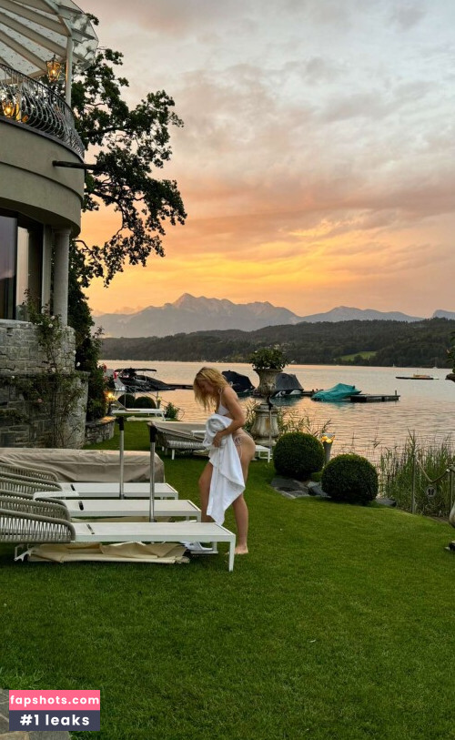 Vera Dijkmans Nude Leaks OnlyFans Photos #1600 - LeakJerk