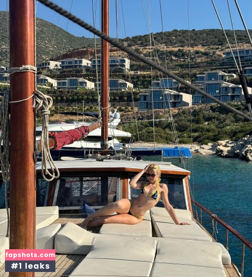 Vera Dijkmans Nude Leaks OnlyFans Photos #1728 - LeakJerk