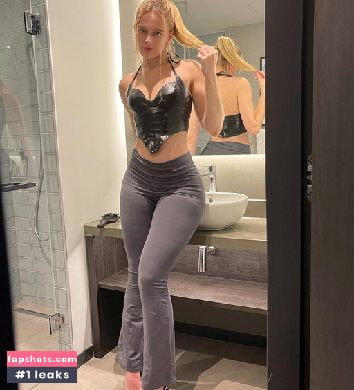 Vera Dijkmans Nude Leaks OnlyFans Photos #2302 - LeakJerk