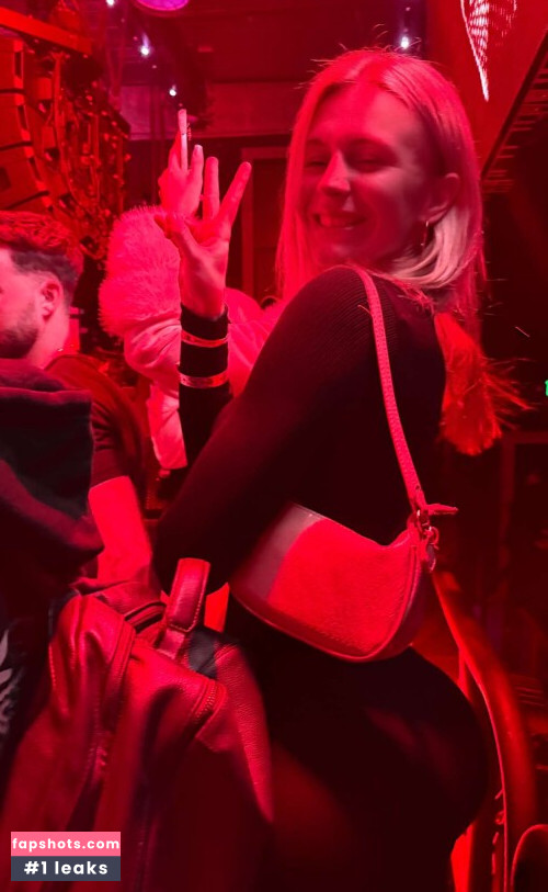 Vera Dijkmans Nude Leaks OnlyFans Photos #413 - LeakJerk