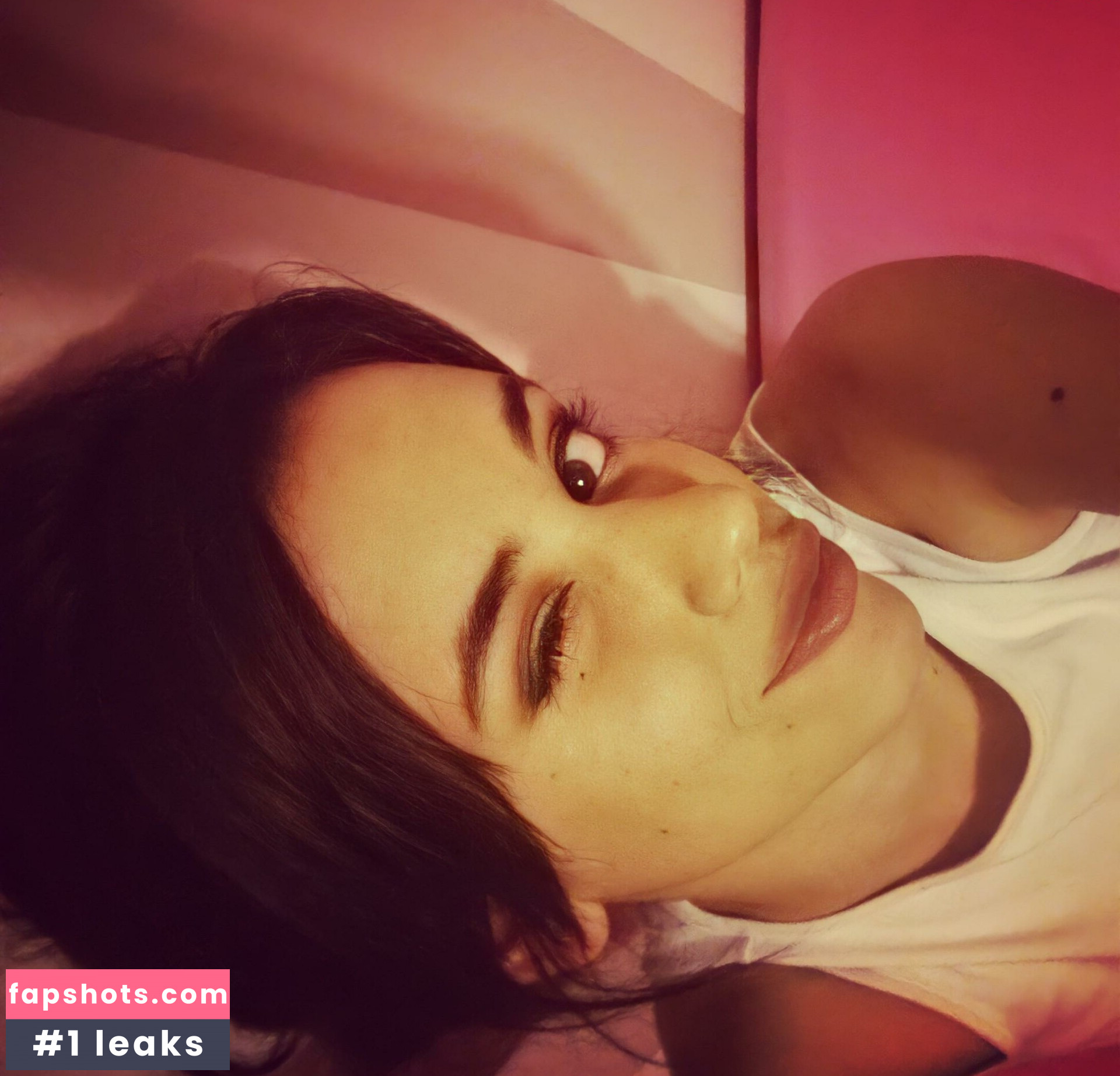 Vera Kaludi gallery photo #2