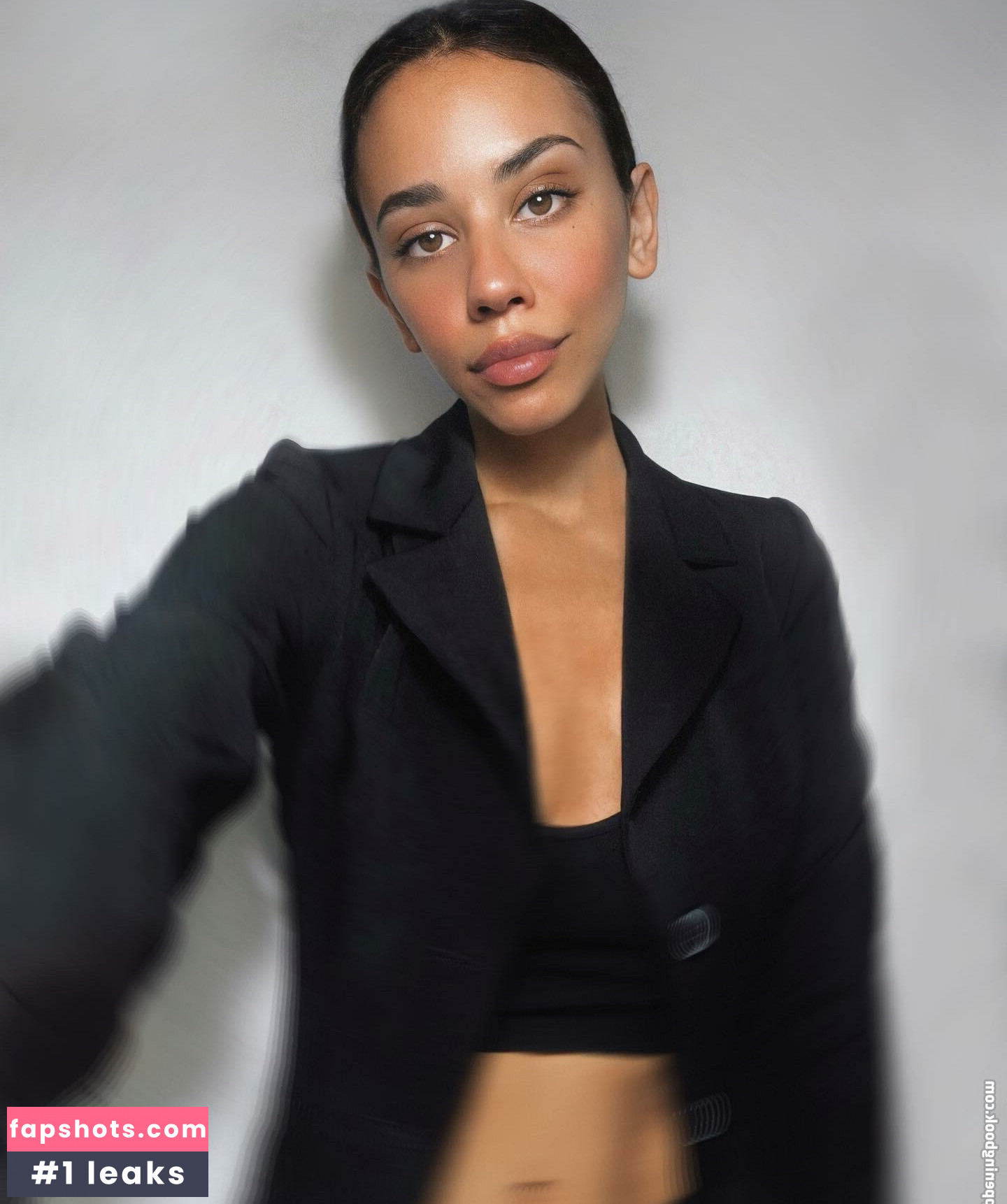 Vera Kaludi gallery photo #13